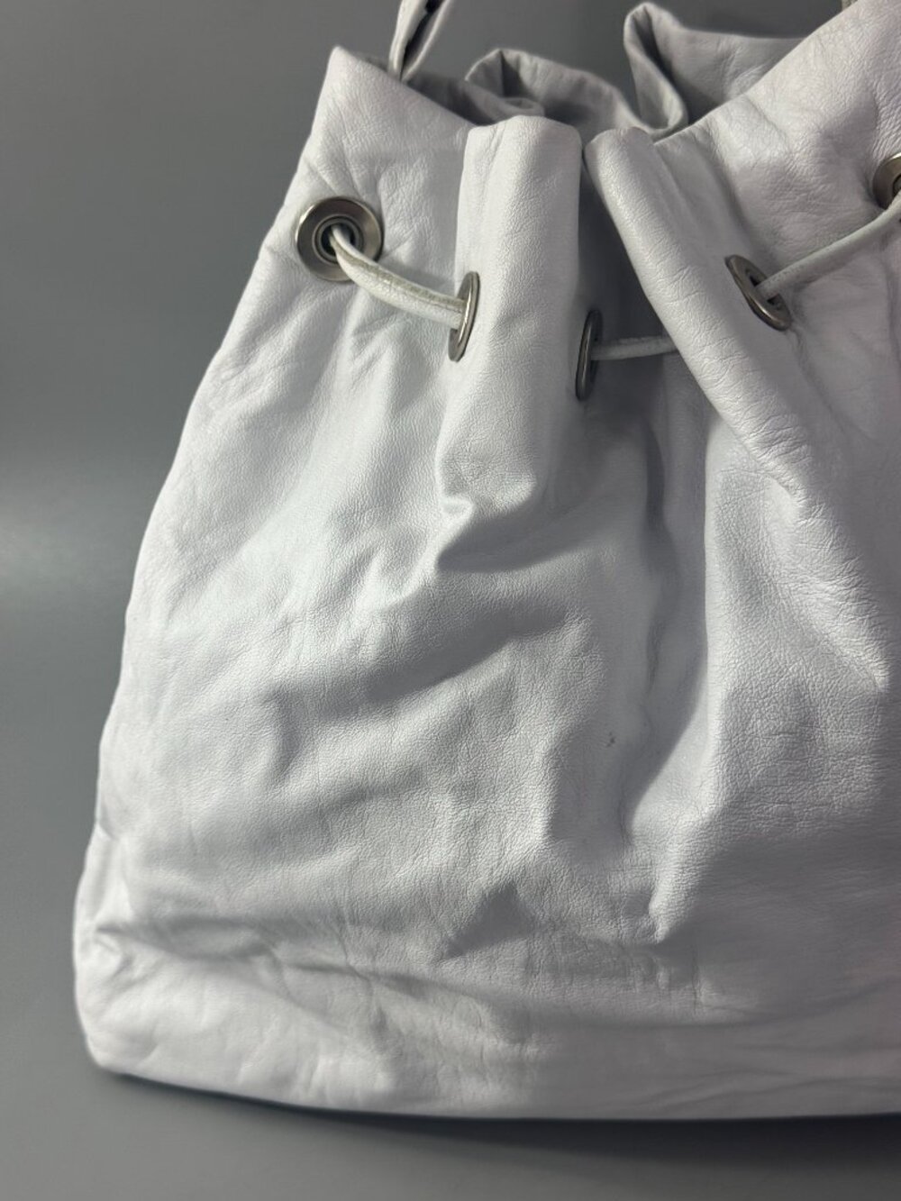 Neto White Leather Drawstring Shoulder Purse - Picture 2 of 14